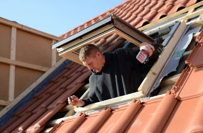 Pose de fenêtres de toit Velux à Feuguerolles-Bully
